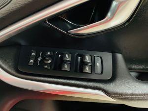 VOLVO V40 T4 SE LUX NAV - 7352 - 19