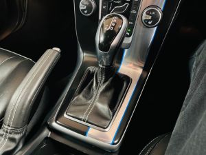 VOLVO V40 D3 R-DESIGN LUX NAV - 7347 - 29