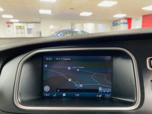 VOLVO V40 T4 SE LUX NAV - 7352 - 26